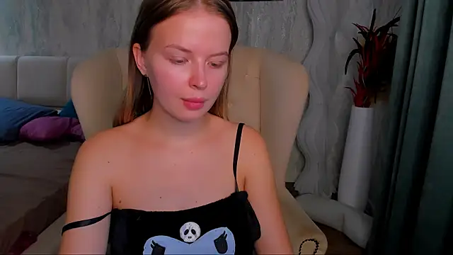 LaurennHill online show from September 23, 12:46 am