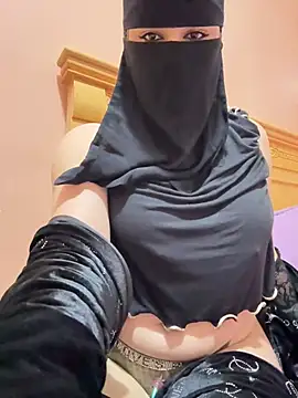  Laiali  online show from February 2, 3:44 pm