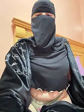  Laiali  online show from February 3, 2:00 pm