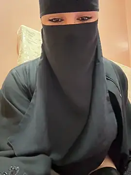  Laiali  online show from February 7, 4:43 pm