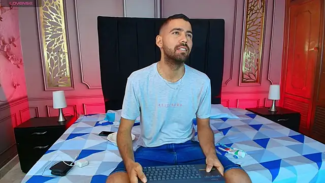 magnus serket online show from September 29, 11:37 am