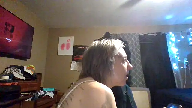 flavi1996 online show from December 21, 7:04 am