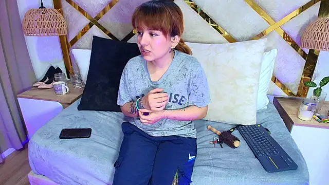 Snapshot of Scarlett_Vegaa chatting on October 2, 12:23 pm Scarlett Vegaa online show from October 2, 12:23 pm