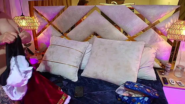 Snapshot of Scarlett_Vegaa chatting on October 14, 12:28 pm Scarlett Vegaa online show from October 14, 12:28 pm