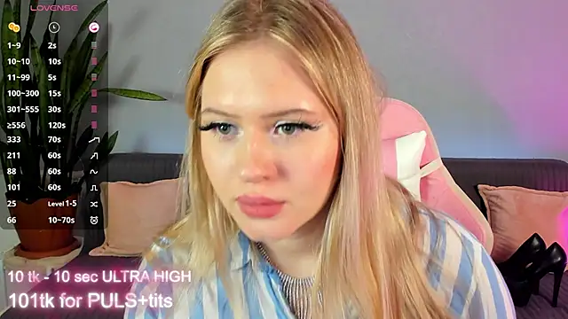 Snapshot of marmelana199 chatting on December 1, 3:50 pm marmelana199 online show from December 1, 3:50 pm