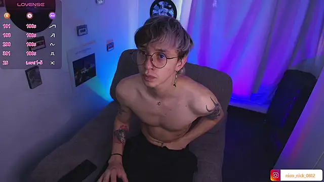 Snapshot of Nick_Bangover_ chatting on April 21, 6:55 pm Nick Bangover online show from April 21, 6:55 pm