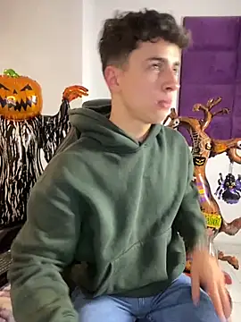 AdrianRinaldi online show from November 1, 8:11 pm