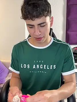 AdrianRinaldi online show from November 11, 7:58 pm