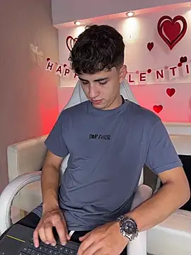 AdrianRinaldi online show from February 12, 8:04 pm