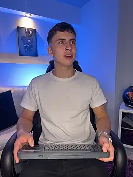 AdrianRinaldi online show from March 25, 8:04 pm