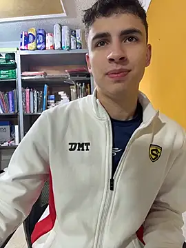 AdrianRinaldi online show from May 15, 1:51 pm