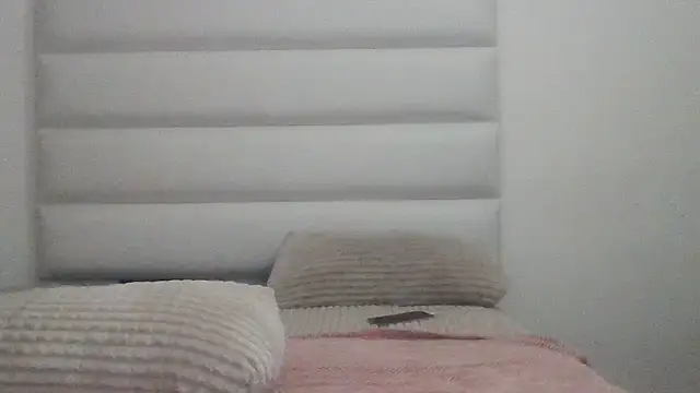 Snapshot of SexyNonnyy chatting on March 30, 3:18 am SexyNonnyy online show from March 30, 3:18 am