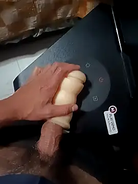 santiidamm online show from November 18, 6:18 am