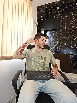 Snapshot of Rafael_Mendezz chatting on June 30, 7:26 pm Rafael Mendezz online show from June 30, 7:26 pm