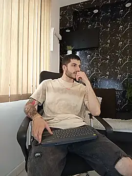 Snapshot of Rafael_Mendezz chatting on July 2, 8:04 pm Rafael Mendezz online show from July 2, 8:04 pm