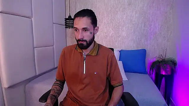 Hisoka 011 online show from February 13, 7:54 pm