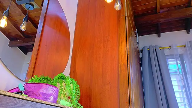 Jennifer Vega1 online show from January 15, 7:39 pm