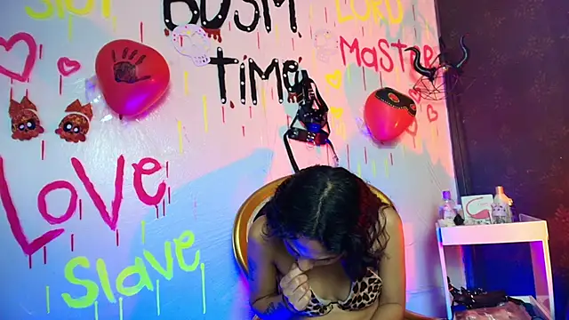 Sweettpleasure online show from October 28, 4:20 pm