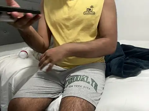 Snapshot of HothairyBoy2 chatting on March 16, 3:12 am HothairyBoy2 online show from March 16, 3:12 am