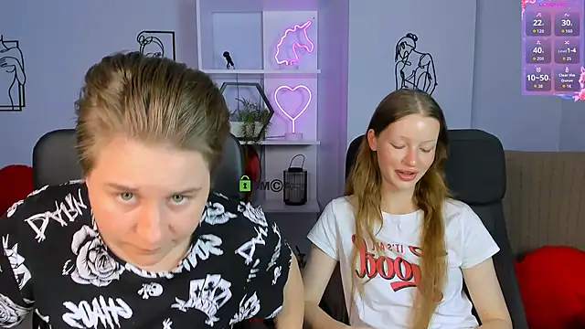 Snapshot of alex_jakson chatting on September 21, 8:05 am alex jakson online show from September 21, 8:05 am