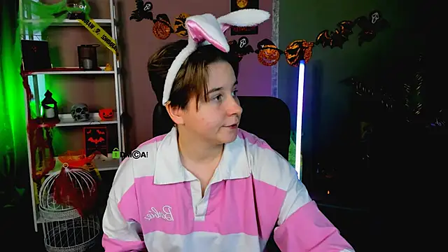 Snapshot of alex_jakson chatting on October 26, 6:52 am alex jakson online show from October 26, 6:52 am