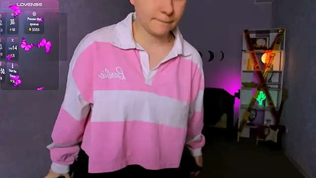 Snapshot of alex_jakson chatting on October 30, 6:48 am alex jakson online show from October 30, 6:48 am