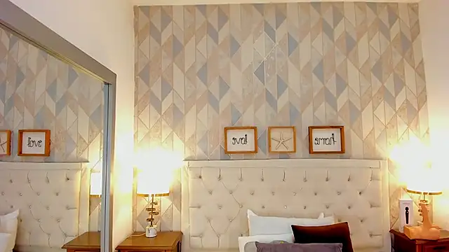 frehia dimou online show from February 16, 11:34 pm