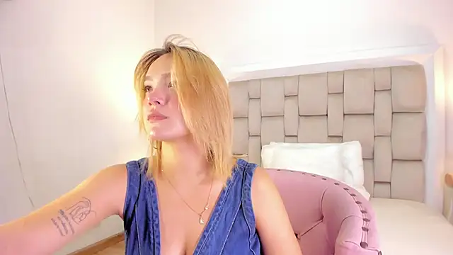 frehia dimou online show from May 17, 11:50 am