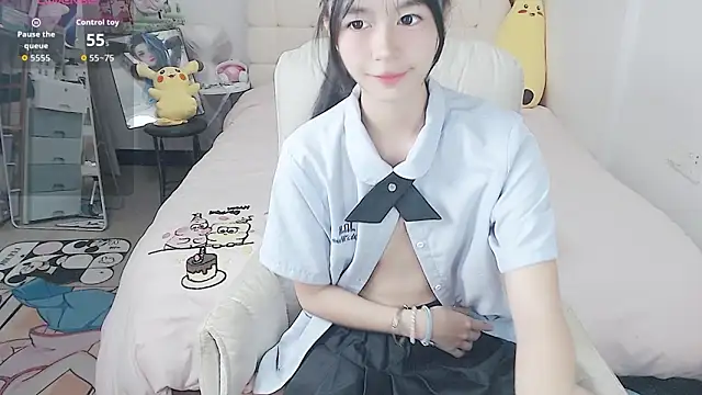 Snapshot of stupidcat5227 chatting on October 21, 5:19 am stupidcat5227 online show from October 21, 5:19 am