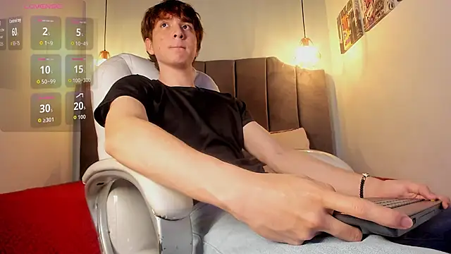 Snapshot of Oscar_and_dani chatting on October 4, 3:37 am Oscar and dani online show from October 4, 3:37 am