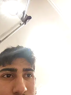 Snapshot of BichromeNonmetal chatting on January 13, 3:06 pm BichromeNonmetal online show from January 13, 3:06 pm