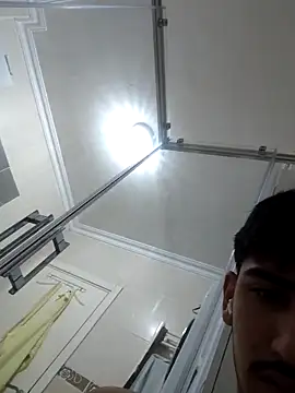 Snapshot of BichromeNonmetal chatting on January 18, 8:51 am BichromeNonmetal online show from January 18, 8:51 am