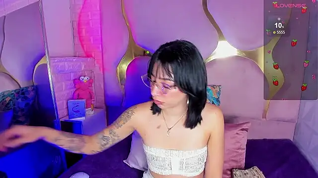 Niina Sissy online show from January 18, 3:43 am