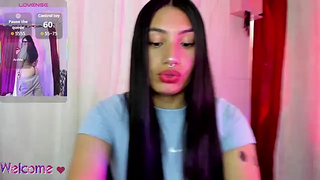 Snapshot of Linda_andrew chatting on October 2, 6:37 pm Linda andrew online show from October 2, 6:37 pm