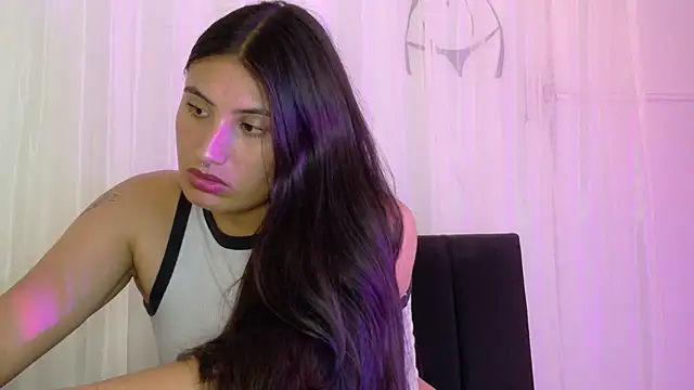 Snapshot of Linda_andrew chatting on October 7, 7:44 pm Linda andrew online show from October 7, 7:44 pm