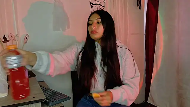 Snapshot of Linda_andrew chatting on October 11, 2:37 pm Linda andrew online show from October 11, 2:37 pm