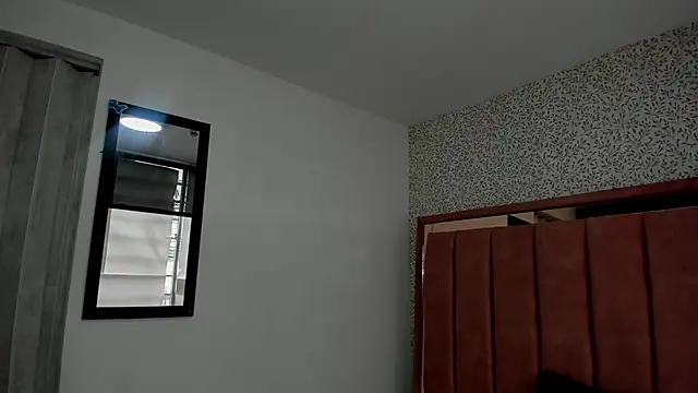 Hanna Lee   online show from October 10, 7:35 pm