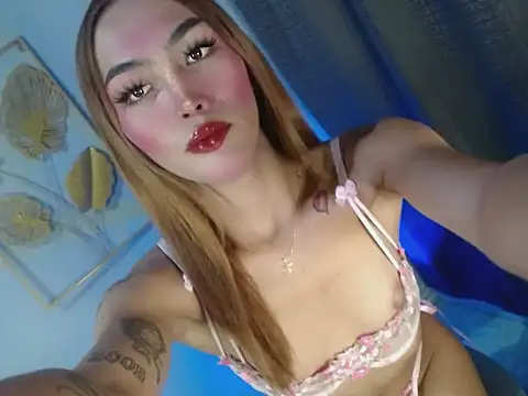 Snapshot of sweetfuckerbaby18 chatting on June 27, 4:45 pm sweetfuckerbaby18 online show from June 27, 4:45 pm