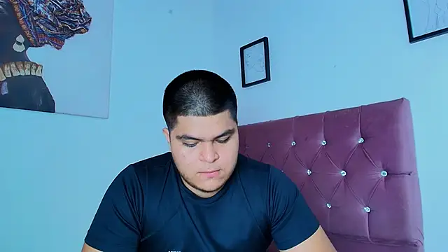 Snapshot of naomi_campbel_ chatting on February 13, 8:27 pm naomi campbel online show from February 13, 8:27 pm