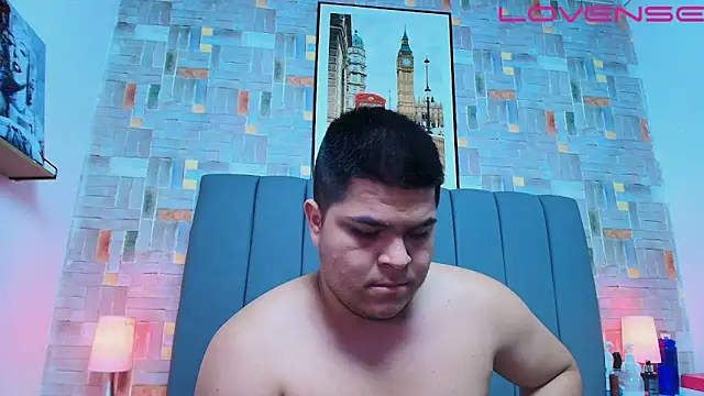 Snapshot of naomi_campbel_ chatting on March 18, 8:34 pm naomi campbel online show from March 18, 8:34 pm