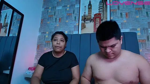 Snapshot of naomi_campbel_ chatting on March 29, 2:39 pm naomi campbel online show from March 29, 2:39 pm