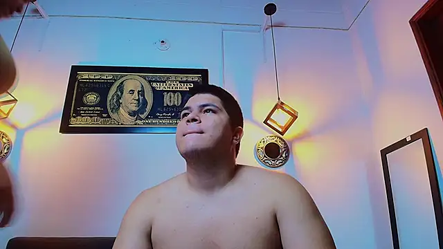 Snapshot of naomi_campbel_ chatting on March 31, 3:01 pm naomi campbel online show from March 31, 3:01 pm