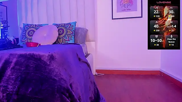 Violett Novoa online show from October 14, 12:50 pm