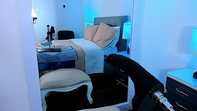 AdeleJhones online show from January 10, 2:19 pm