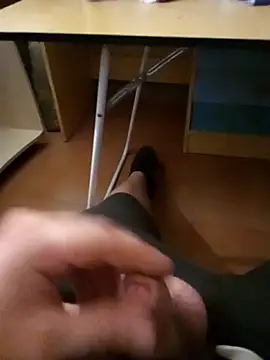 Snapshot of skatrip chatting on October 7, 1:14 am skatrip online show from October 7, 1:14 am