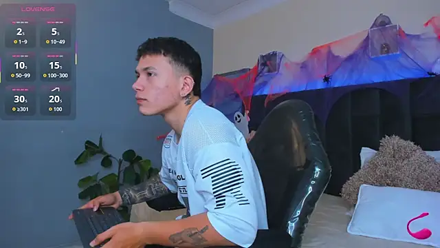 Thomas moon online show from October 23, 12:48 pm