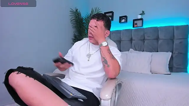 Thomas moon online show from February 11, 12:32 pm