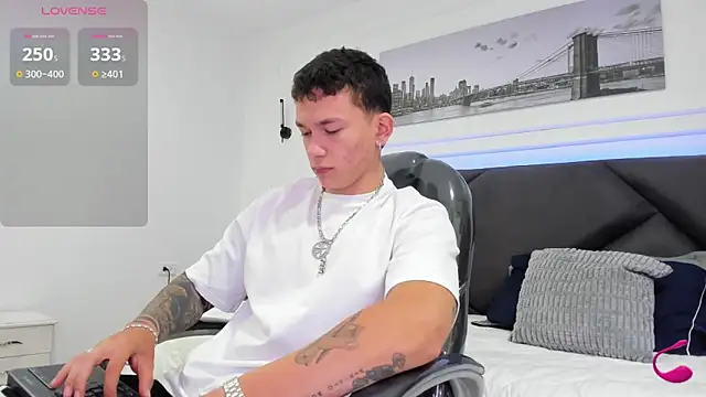 Thomas moon online show from February 19, 1:40 pm