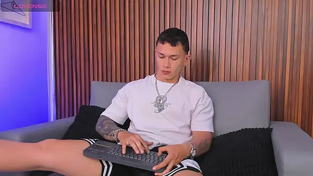 Thomas moon online show from March 1, 2:19 pm