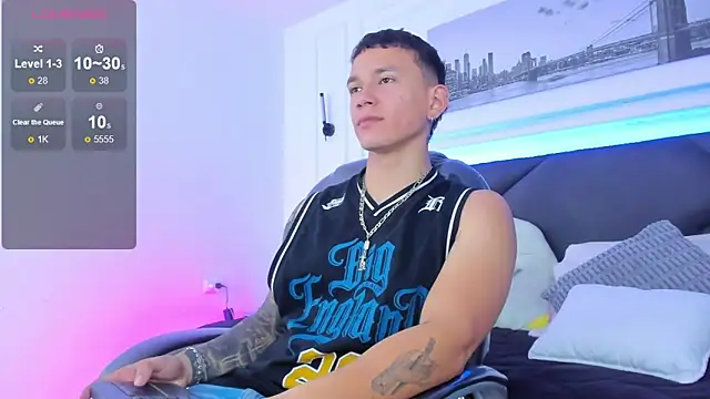 Thomas moon online show from May 15, 1:51 pm